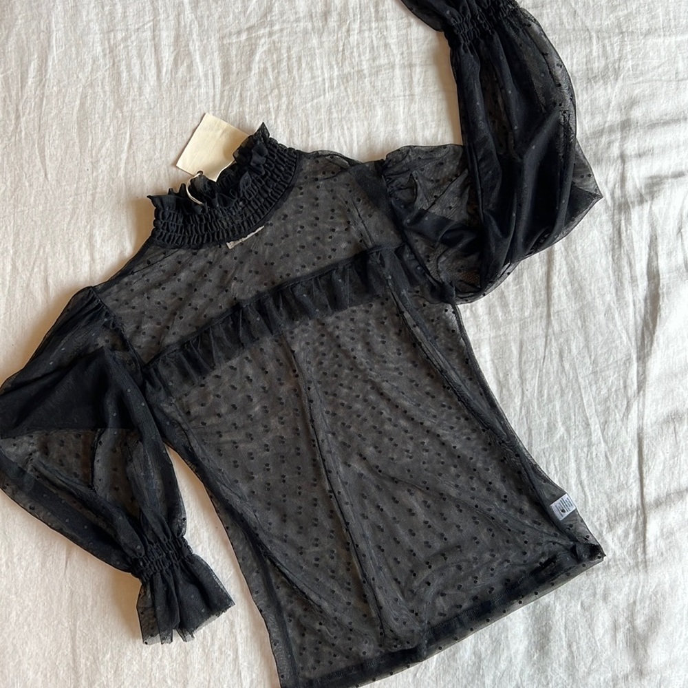 Long sleeve mesh top